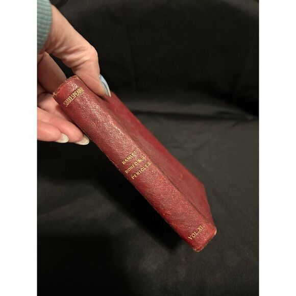 Antique Leather Bound Volume of Shakespeare 1920's Vintage - Picture 11 of 15
